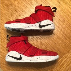 Boys Nike LeBron Soldier Basketball Shoes